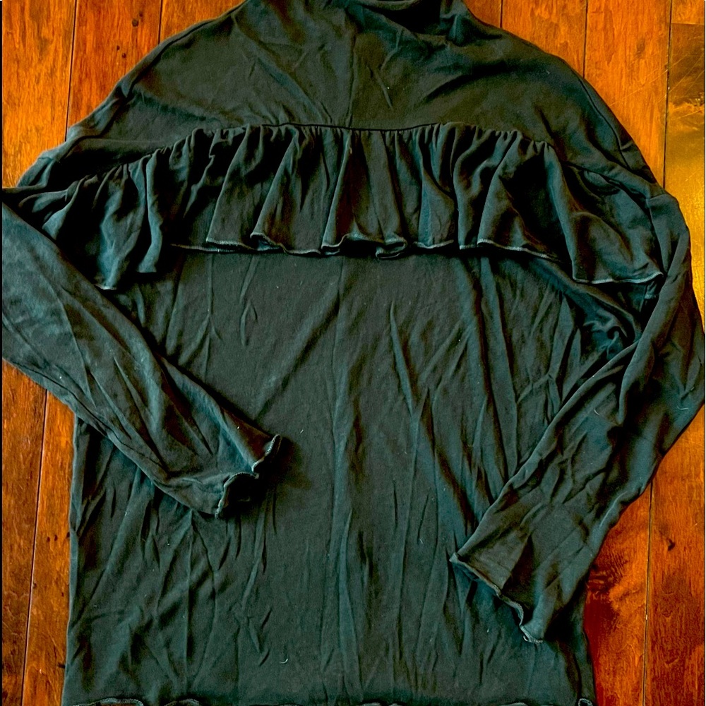 Chaser green ruffled long sleeve T